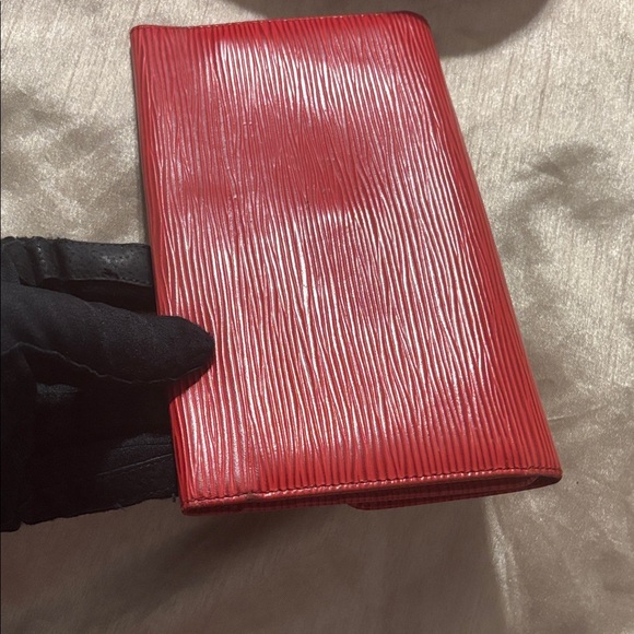 LOUIS VUITTON Red Epi His & Her Master Bundle Saint Cloud - Picture 10 of 16